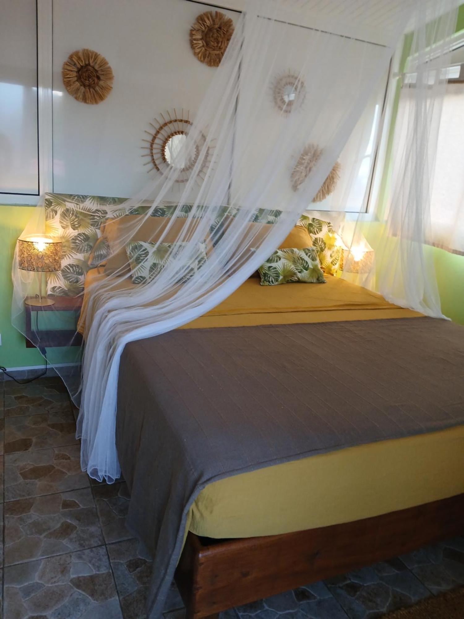 Maisonnette Atypique Au Coeur De La Martinique Riviere-Salee Exterior foto